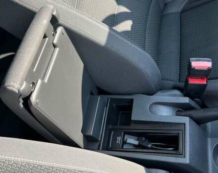 Черный Фольксваген Туран, объемом двигателя 1.6 л и пробегом 295 тыс. км за 12100 $, фото 20 на Automoto.ua