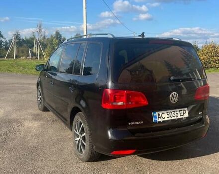 Черный Фольксваген Туран, объемом двигателя 1.6 л и пробегом 295 тыс. км за 12100 $, фото 5 на Automoto.ua