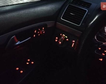 Черный Фольксваген Туран, объемом двигателя 1.6 л и пробегом 165 тыс. км за 13250 $, фото 89 на Automoto.ua