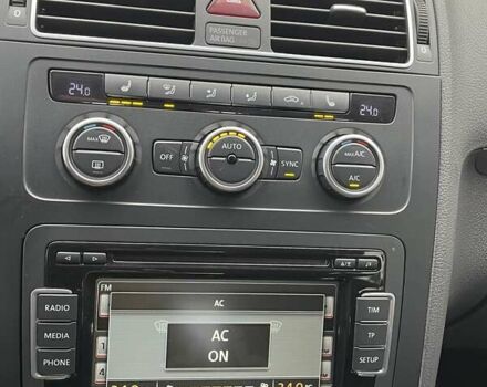 Черный Фольксваген Туран, объемом двигателя 1.4 л и пробегом 207 тыс. км за 10777 $, фото 68 на Automoto.ua