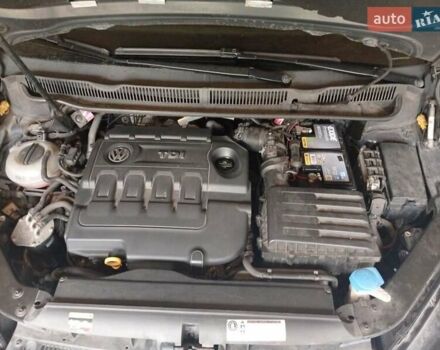 Черный Фольксваген Туран, объемом двигателя 1.6 л и пробегом 230 тыс. км за 15000 $, фото 6 на Automoto.ua