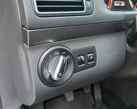 Чорний Фольксваген Туран, об'ємом двигуна 2 л та пробігом 248 тис. км за 13150 $, фото 21 на Automoto.ua