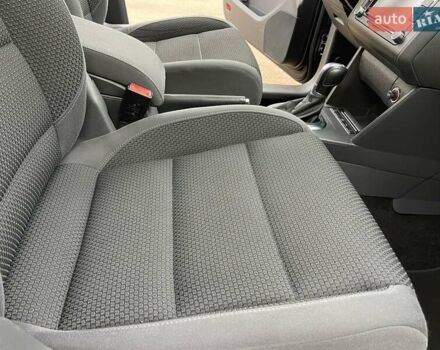 Черный Фольксваген Туран, объемом двигателя 1.4 л и пробегом 207 тыс. км за 10777 $, фото 207 на Automoto.ua