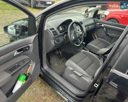 Чорний Фольксваген Туран, об'ємом двигуна 1.6 л та пробігом 253 тис. км за 12700 $, фото 12 на Automoto.ua