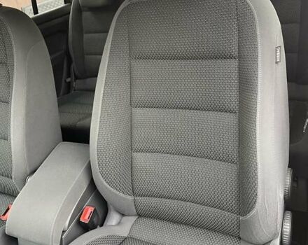 Черный Фольксваген Туран, объемом двигателя 1.4 л и пробегом 207 тыс. км за 10777 $, фото 50 на Automoto.ua