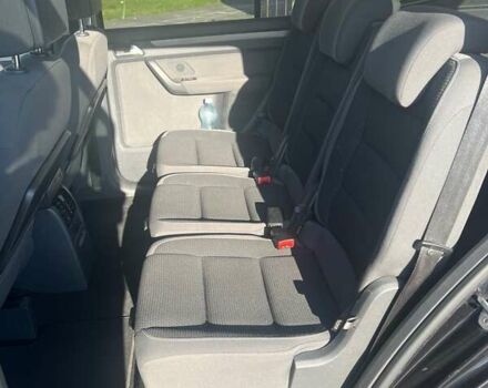 Черный Фольксваген Туран, объемом двигателя 1.6 л и пробегом 295 тыс. км за 12100 $, фото 9 на Automoto.ua