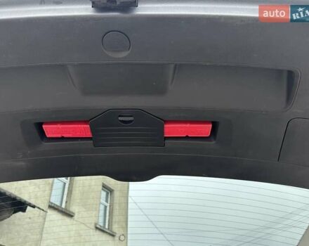 Чорний Фольксваген Туран, об'ємом двигуна 2 л та пробігом 248 тис. км за 13150 $, фото 26 на Automoto.ua