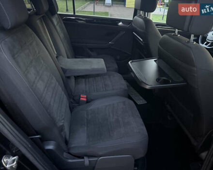 Чорний Фольксваген Туран, об'ємом двигуна 2 л та пробігом 239 тис. км за 16250 $, фото 55 на Automoto.ua