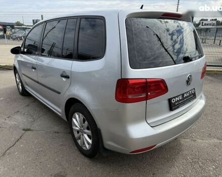 Черный Фольксваген Туран, объемом двигателя 3 л и пробегом 300 тыс. км за 10790 $, фото 3 на Automoto.ua