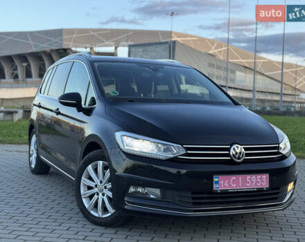 Черный Фольксваген Туран, объемом двигателя 1.97 л и пробегом 260 тыс. км за 15499 $, фото 2 на Automoto.ua