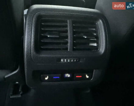 Чорний Фольксваген Туран, об'ємом двигуна 2 л та пробігом 239 тис. км за 16250 $, фото 54 на Automoto.ua