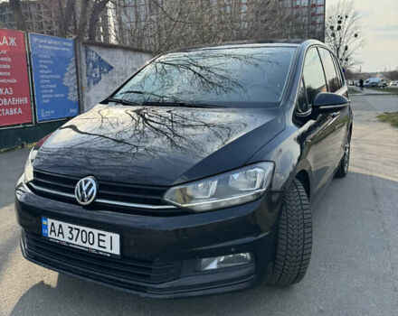 Черный Фольксваген Туран, объемом двигателя 1.6 л и пробегом 300 тыс. км за 13500 $, фото 8 на Automoto.ua