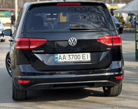 Черный Фольксваген Туран, объемом двигателя 1.6 л и пробегом 300 тыс. км за 13500 $, фото 5 на Automoto.ua