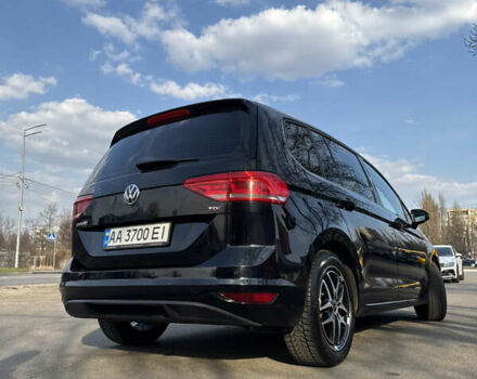 Черный Фольксваген Туран, объемом двигателя 1.6 л и пробегом 300 тыс. км за 13500 $, фото 3 на Automoto.ua