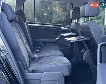 Черный Фольксваген Туран, объемом двигателя 1.97 л и пробегом 260 тыс. км за 15499 $, фото 61 на Automoto.ua