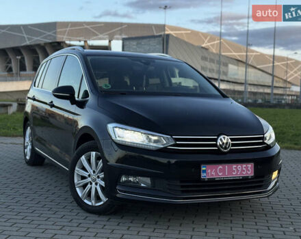 Черный Фольксваген Туран, объемом двигателя 1.97 л и пробегом 260 тыс. км за 15499 $, фото 5 на Automoto.ua