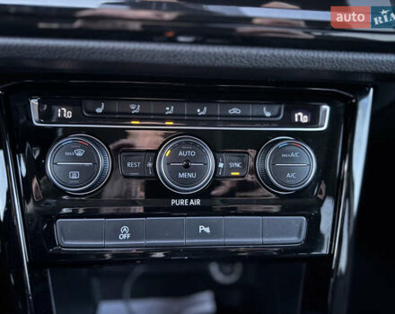 Черный Фольксваген Туран, объемом двигателя 1.97 л и пробегом 260 тыс. км за 15499 $, фото 70 на Automoto.ua