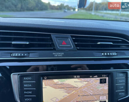 Черный Фольксваген Туран, объемом двигателя 1.97 л и пробегом 260 тыс. км за 15499 $, фото 71 на Automoto.ua