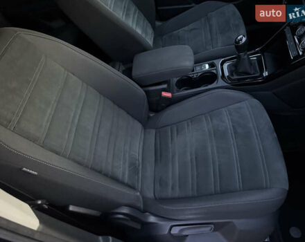 Чорний Фольксваген Туран, об'ємом двигуна 2 л та пробігом 239 тис. км за 16250 $, фото 50 на Automoto.ua