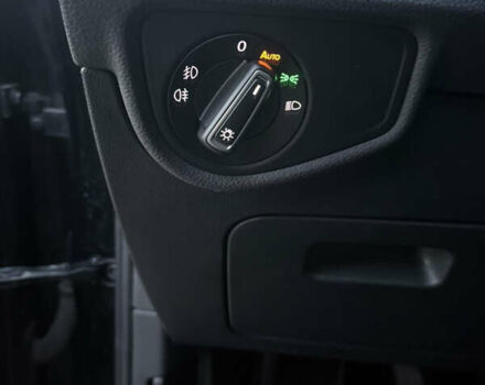 Чорний Фольксваген Туран, об'ємом двигуна 2 л та пробігом 239 тис. км за 16250 $, фото 33 на Automoto.ua