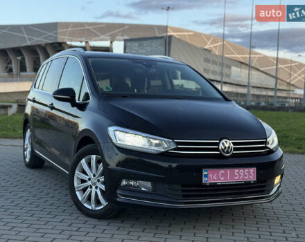 Черный Фольксваген Туран, объемом двигателя 1.97 л и пробегом 260 тыс. км за 15499 $, фото 4 на Automoto.ua