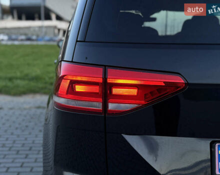 Черный Фольксваген Туран, объемом двигателя 1.97 л и пробегом 260 тыс. км за 15499 $, фото 40 на Automoto.ua