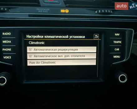 Чорний Фольксваген Туран, об'ємом двигуна 2 л та пробігом 239 тис. км за 16250 $, фото 41 на Automoto.ua