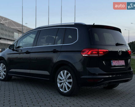 Черный Фольксваген Туран, объемом двигателя 1.97 л и пробегом 260 тыс. км за 15499 $, фото 46 на Automoto.ua