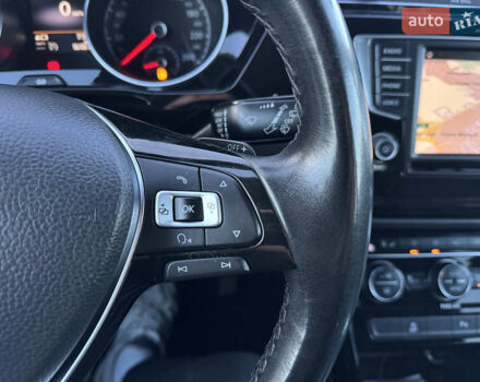 Черный Фольксваген Туран, объемом двигателя 1.97 л и пробегом 260 тыс. км за 15499 $, фото 68 на Automoto.ua