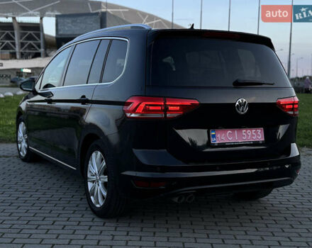 Черный Фольксваген Туран, объемом двигателя 1.97 л и пробегом 260 тыс. км за 15499 $, фото 43 на Automoto.ua