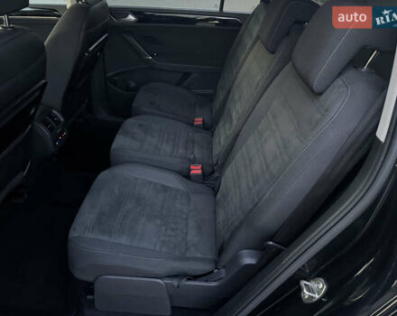 Чорний Фольксваген Туран, об'ємом двигуна 2 л та пробігом 239 тис. км за 16250 $, фото 57 на Automoto.ua