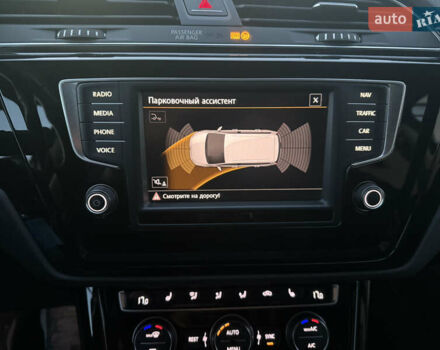Чорний Фольксваген Туран, об'ємом двигуна 2 л та пробігом 239 тис. км за 16250 $, фото 39 на Automoto.ua