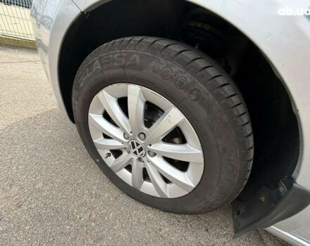 Черный Фольксваген Туран, объемом двигателя 3 л и пробегом 300 тыс. км за 10790 $, фото 9 на Automoto.ua