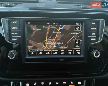 Чорний Фольксваген Туран, об'ємом двигуна 2 л та пробігом 239 тис. км за 16250 $, фото 35 на Automoto.ua