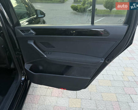 Чорний Фольксваген Туран, об'ємом двигуна 2 л та пробігом 239 тис. км за 16250 $, фото 47 на Automoto.ua