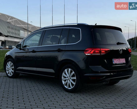 Черный Фольксваген Туран, объемом двигателя 1.97 л и пробегом 260 тыс. км за 15499 $, фото 45 на Automoto.ua