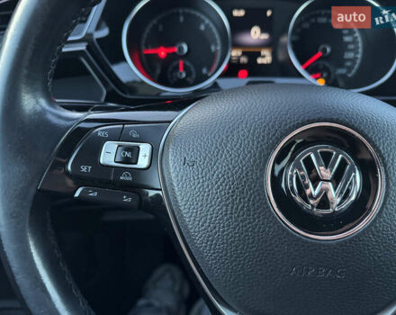 Черный Фольксваген Туран, объемом двигателя 1.97 л и пробегом 260 тыс. км за 15499 $, фото 67 на Automoto.ua