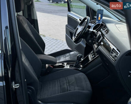 Черный Фольксваген Туран, объемом двигателя 1.97 л и пробегом 260 тыс. км за 15499 $, фото 53 на Automoto.ua