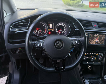 Чорний Фольксваген Туран, об'ємом двигуна 2 л та пробігом 239 тис. км за 16250 $, фото 34 на Automoto.ua