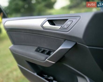 Чорний Фольксваген Туран, об'ємом двигуна 1.97 л та пробігом 240 тис. км за 14700 $, фото 12 на Automoto.ua