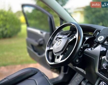 Чорний Фольксваген Туран, об'ємом двигуна 1.97 л та пробігом 240 тис. км за 14700 $, фото 17 на Automoto.ua