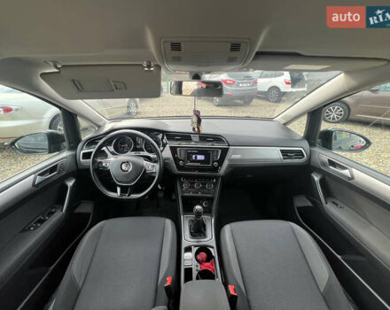 Черный Фольксваген Туран, объемом двигателя 1.6 л и пробегом 197 тыс. км за 14599 $, фото 17 на Automoto.ua