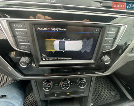 Черный Фольксваген Туран, объемом двигателя 1.6 л и пробегом 197 тыс. км за 14599 $, фото 31 на Automoto.ua