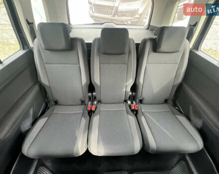 Черный Фольксваген Туран, объемом двигателя 1.6 л и пробегом 197 тыс. км за 14599 $, фото 29 на Automoto.ua