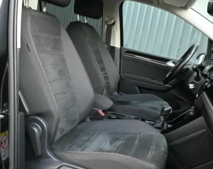 Черный Фольксваген Туран, объемом двигателя 1.8 л и пробегом 53 тыс. км за 16000 $, фото 9 на Automoto.ua