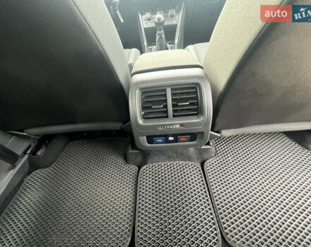 Черный Фольксваген Туран, объемом двигателя 1.6 л и пробегом 197 тыс. км за 14599 $, фото 28 на Automoto.ua