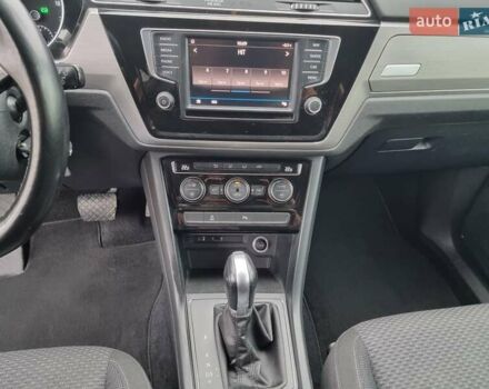 Чорний Фольксваген Туран, об'ємом двигуна 1.6 л та пробігом 207 тис. км за 15800 $, фото 22 на Automoto.ua