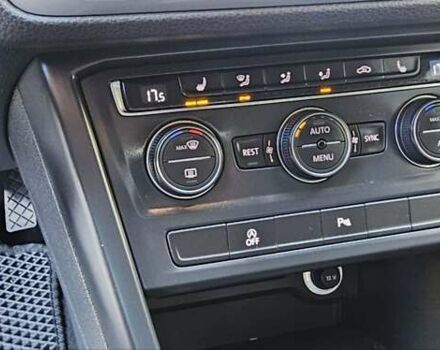 Черный Фольксваген Туран, объемом двигателя 1.6 л и пробегом 197 тыс. км за 14650 $, фото 26 на Automoto.ua