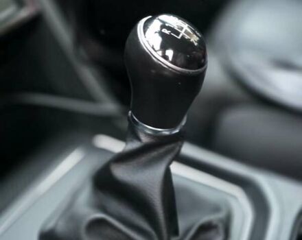 Чорний Фольксваген Туран, об'ємом двигуна 1.97 л та пробігом 240 тис. км за 14700 $, фото 2 на Automoto.ua