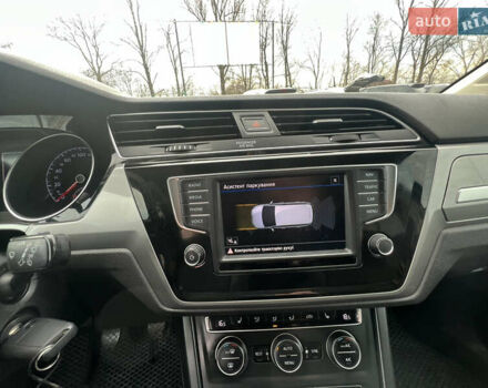 Черный Фольксваген Туран, объемом двигателя 1.6 л и пробегом 197 тыс. км за 14599 $, фото 19 на Automoto.ua